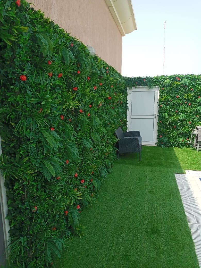 تركيب عشب جداري بالدمام