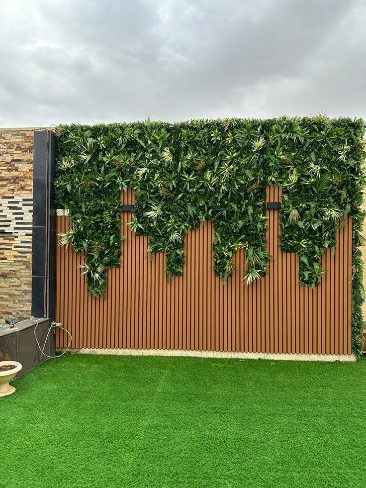 تركيب عشب جداري بالدمام